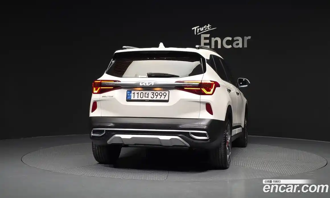 Kia Seltos 2022 1.6 Автомат в Москве № 816616, фото 4