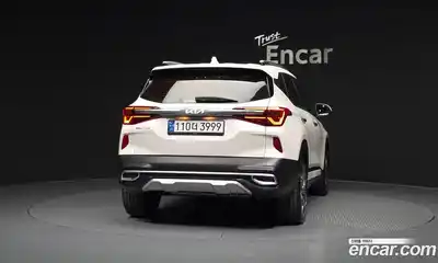 Kia Seltos 2022 1.6 Автомат в Москве № 816616, миниатюра 4