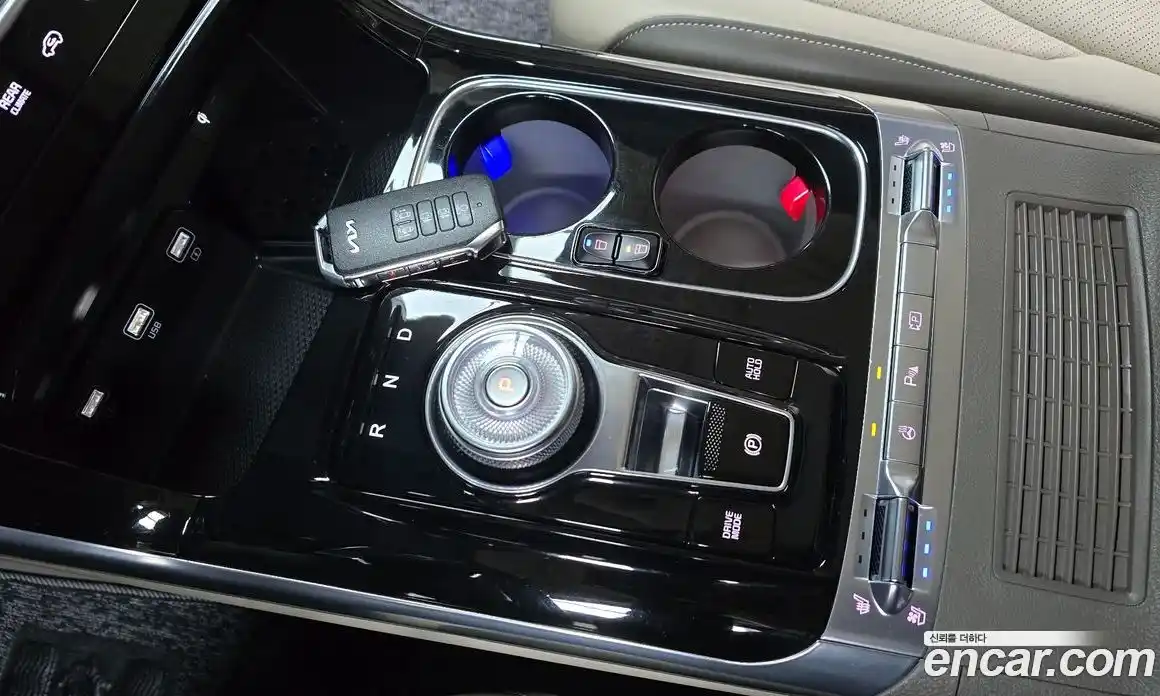 Kia Canival 2022 3.5 Автомат в Москве № 816665, фото 9