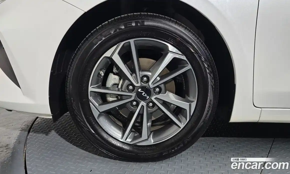 Kia K3 2023 1.6 Автомат в Москве № 817091, фото 5