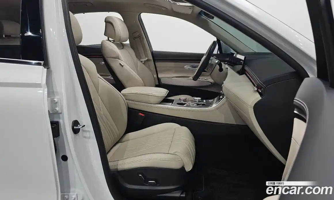 Genesis GV70 2024 2.5 Автомат в Москве № 817219, фото 10