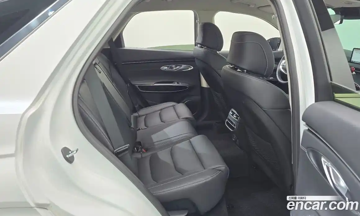 Genesis GV70 2022 2.5 Автомат в Москве № 817275, фото 12