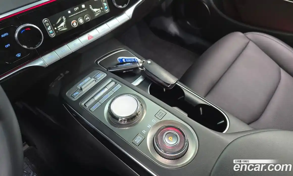 Genesis GV70 2022 2.5 Автомат в Москве № 817275, фото 9