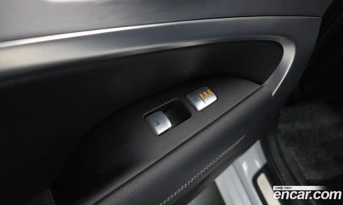 Genesis G70 2018 2.0 Автомат в Москве № 817357, фото 18