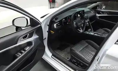 Genesis G70 2018 2.0 Автомат в Москве № 817357, миниатюра 9