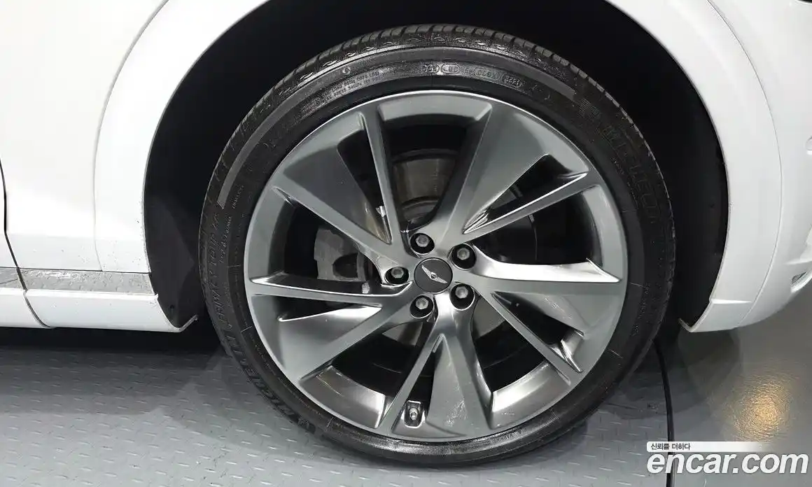 Genesis GV70 2022 2.5 Автомат в Москве № 817372, фото 5