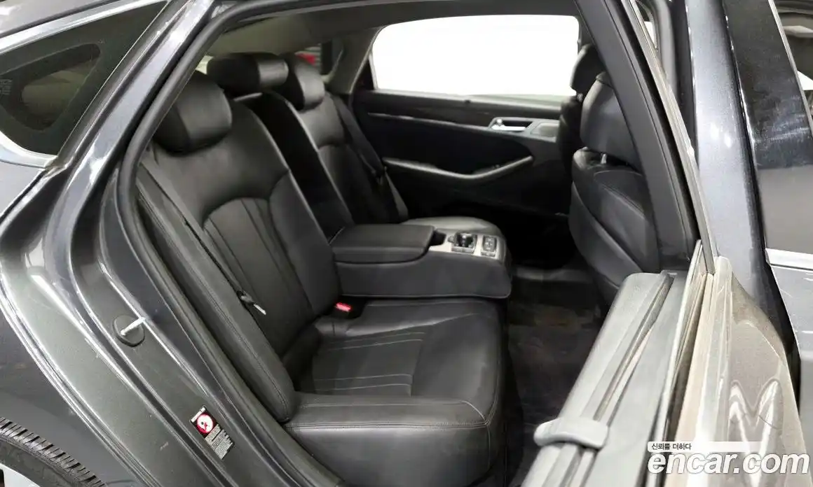 Genesis G80 2018 3.3 Автомат в Москве № 817418, фото 12