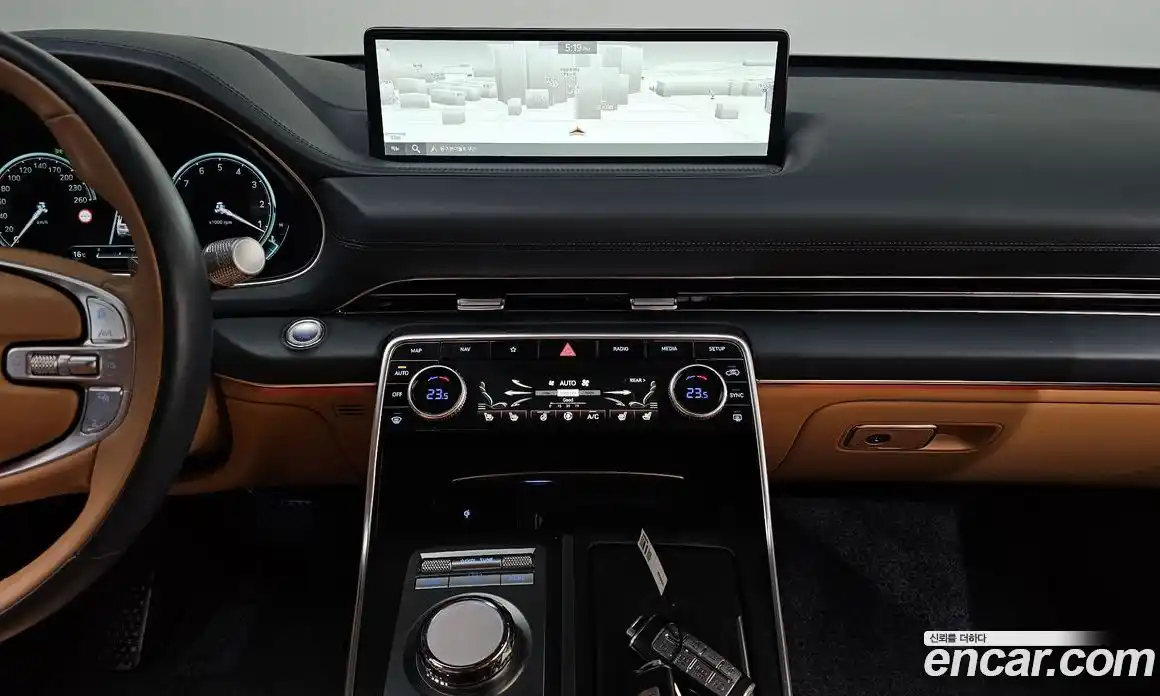 Genesis GV80 2023 2.5 Автомат в Москве № 817421, фото 15