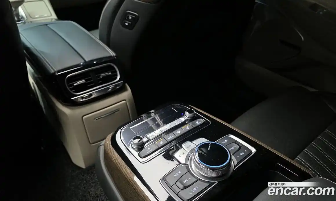 Genesis G90 2019 3.8 Автомат в Москве № 817534, фото 18