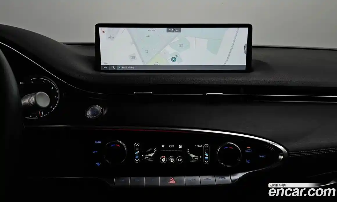 Genesis GV70 2022 2.2 Автомат в Москве № 817601, фото 15