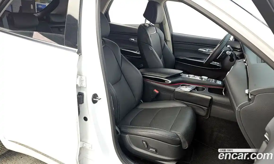 Genesis GV70 2022 2.5 Автомат в Москве № 817829, фото 12