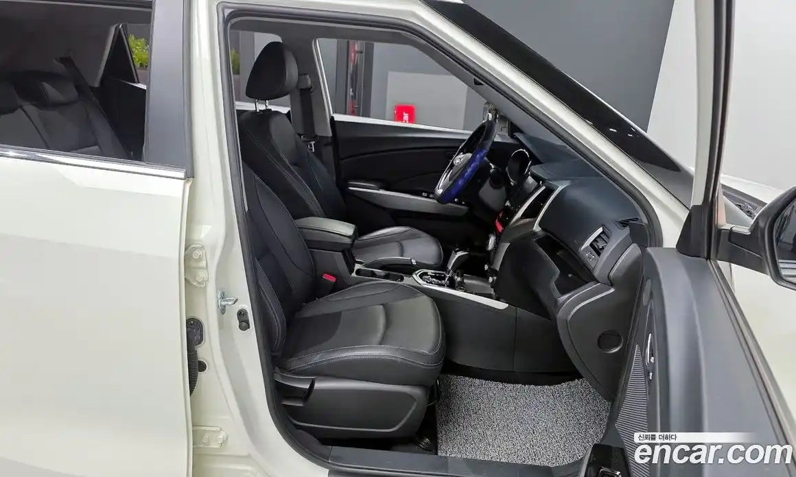 SsangYong TIBOLI 2015 1.6 Автомат в Москве № 818482, фото 11