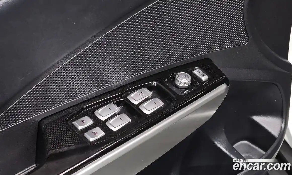 SsangYong TIBOLI 2016 1.6 Автомат в Москве № 818509, фото 17