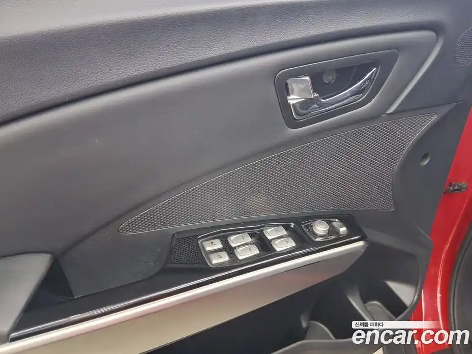 SsangYong TIBOLI 2015 1.6 Автомат в Москве № 818756, фото 14