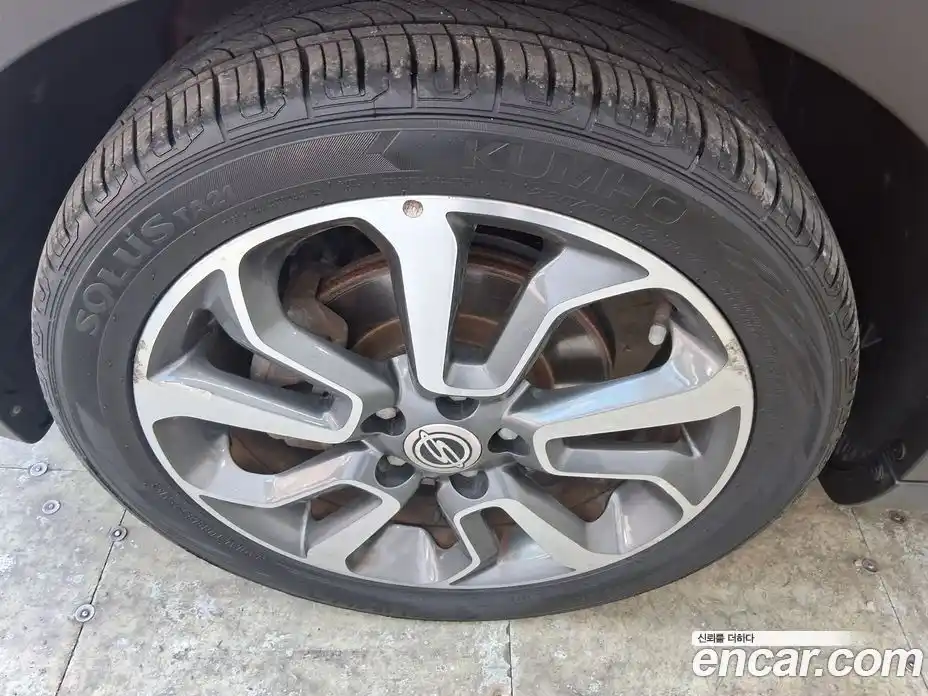 SsangYong TIBOLI 2015 1.6 Автомат в Москве № 818756, фото 20