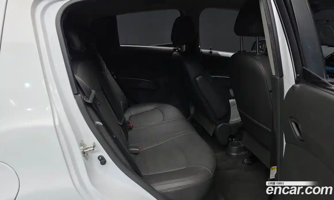 Chevrolet Spark 2015 1.0 гидро в Москве № 819811, фото 12