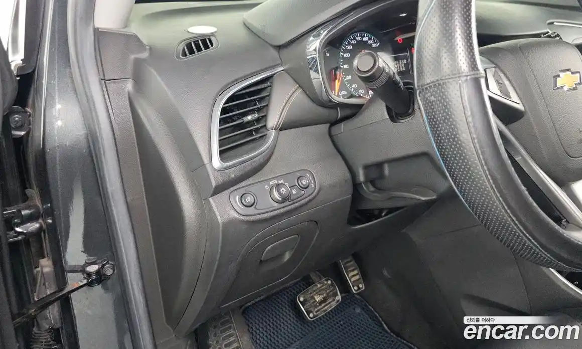 Chevrolet Trax 2017 1.6 гидро в Москве № 819986, фото 13