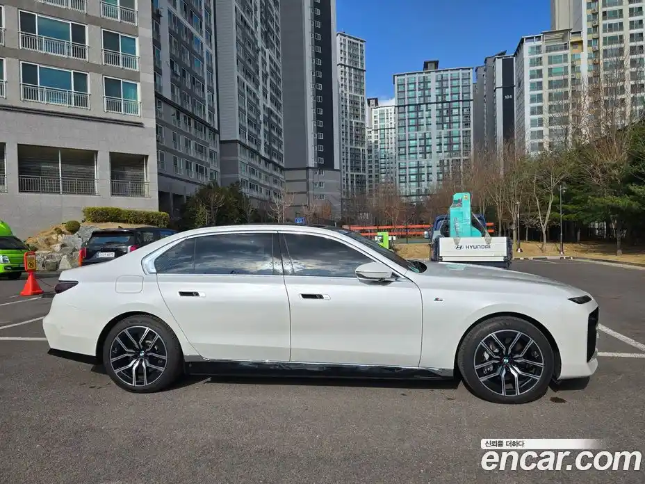 BMW i7 2024 Автомат в Москве № 821167, фото 4