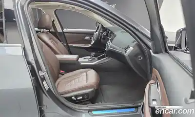 BMW 3-Series 2020 2.0 Автомат в Москве № 821277, миниатюра 10