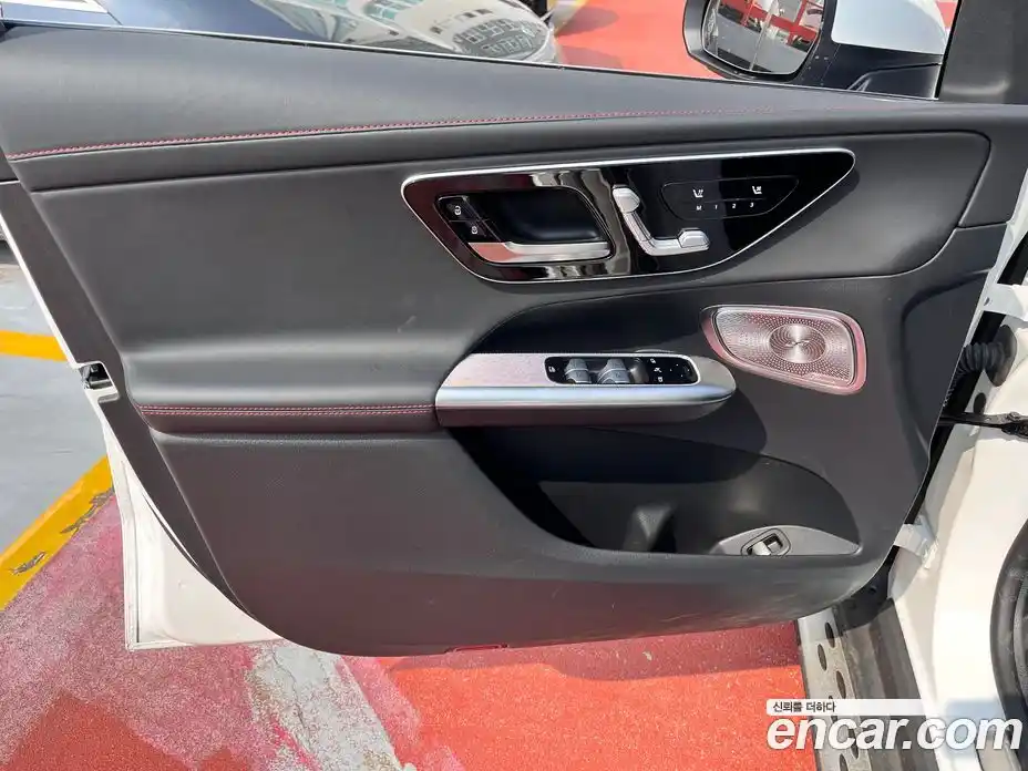 Mercedes-Benz GLC-Class 2024 2.0 Автомат в Москве № 821774, фото 4