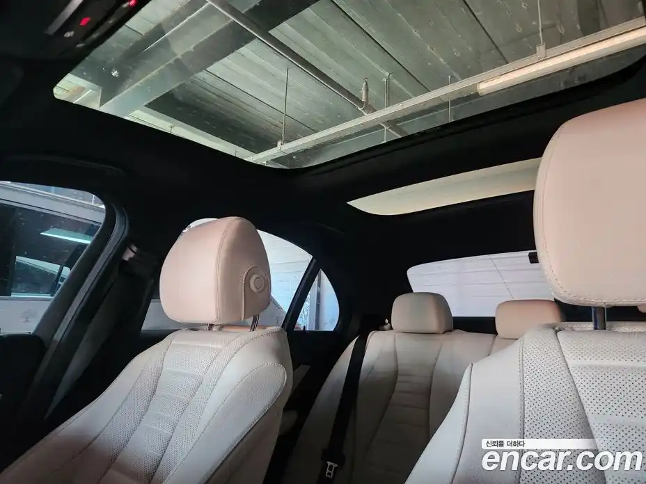 Mercedes-Benz E-Class 2022 2.0 Автомат в Москве № 822081, фото 4