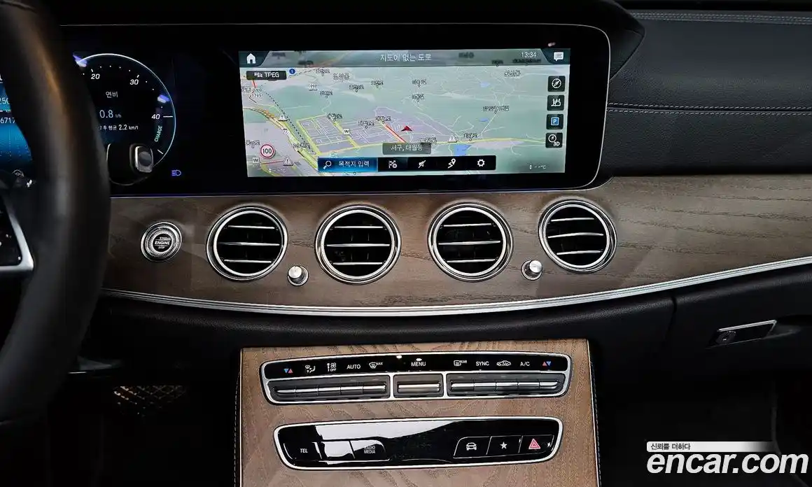 Mercedes-Benz E-Class 2022 2.0 Автомат в Москве № 822503, фото 16