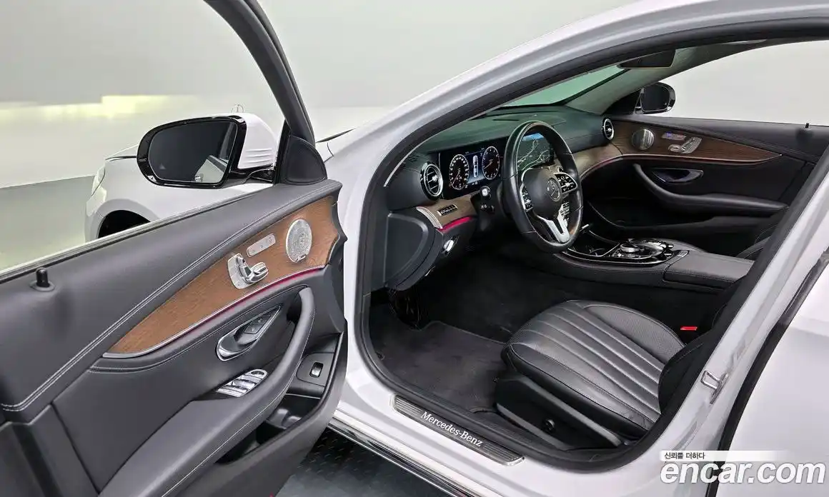 Mercedes-Benz E-Class 2020 2.0 Автомат в Москве № 823004, фото 11