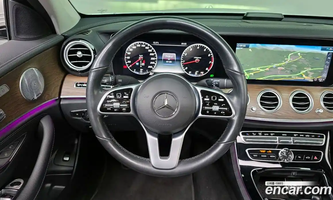 Mercedes-Benz E-Class 2020 2.0 Автомат в Москве № 823004, фото 13