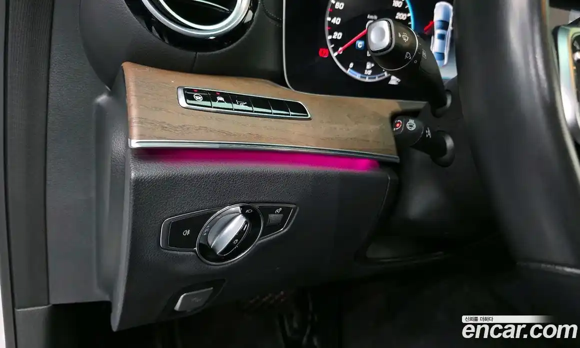 Mercedes-Benz E-Class 2020 2.0 Автомат в Москве № 823004, фото 16