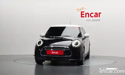 Mini Cooper 2022 1.5 Автомат в Москве № 825249, миниатюра 3