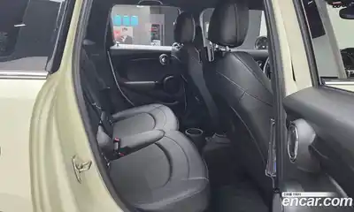 Mini Cooper 2017 1.5 Автомат в Москве № 825286, миниатюра 12