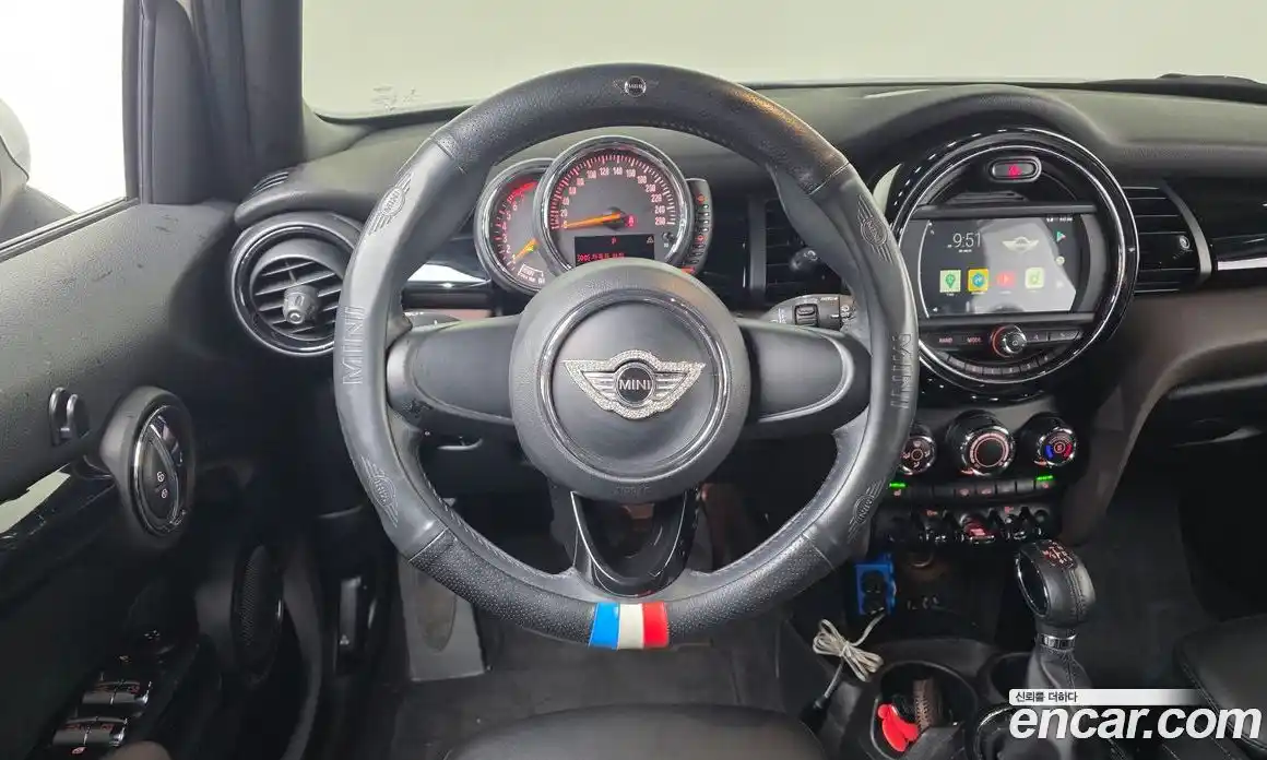 Mini Cooper 2017 1.5 Автомат в Москве № 825286, фото 13