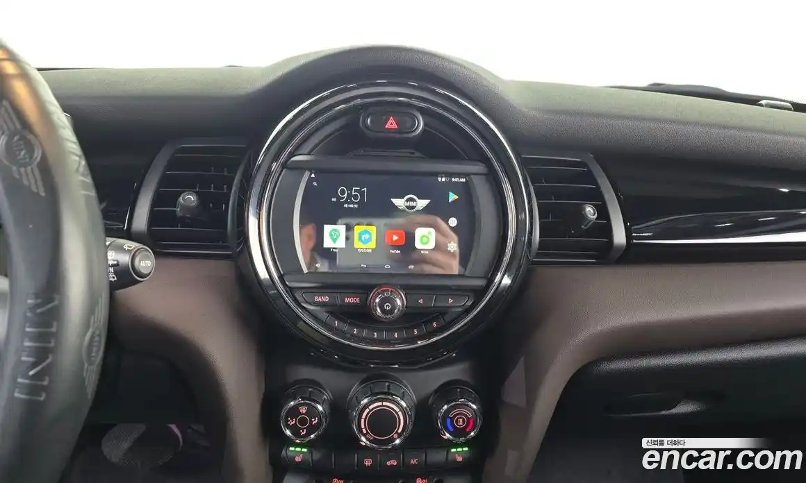 Mini Cooper 2017 1.5 Автомат в Москве № 825286, фото 14