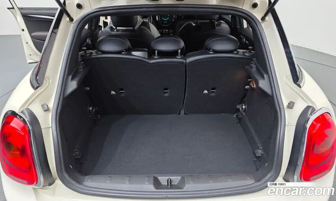 Mini Cooper 2017 1.5 Автомат в Москве № 825286, фото 20