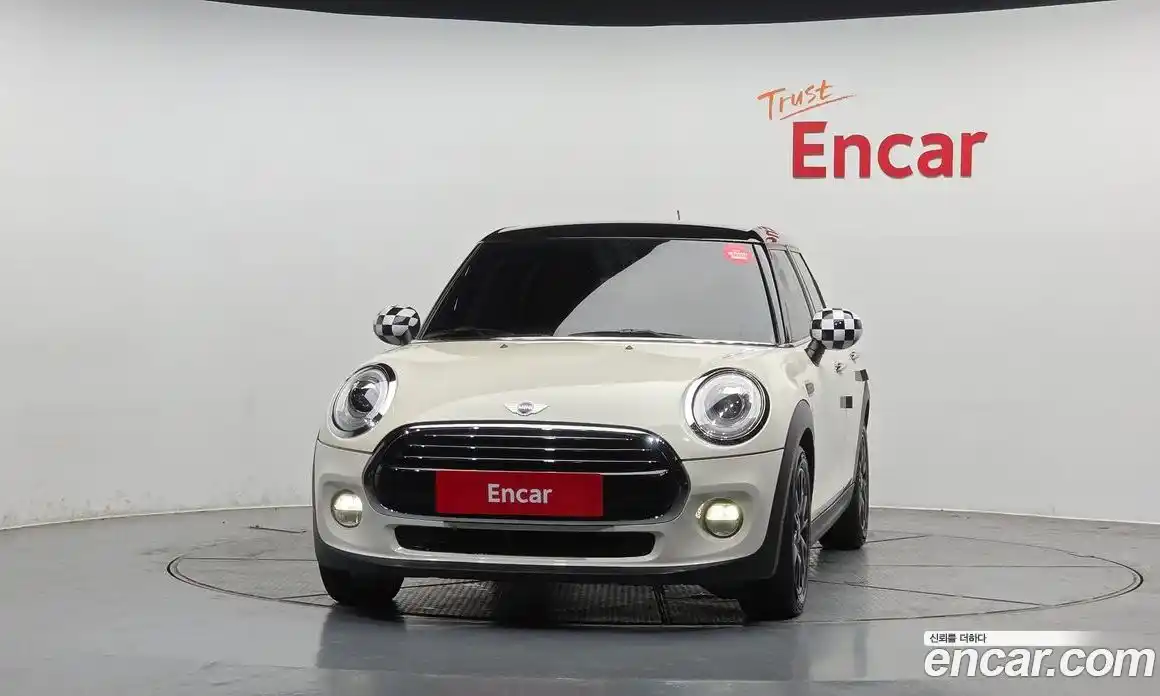 Mini Cooper 2017 1.5 Автомат в Москве № 825286, фото 3