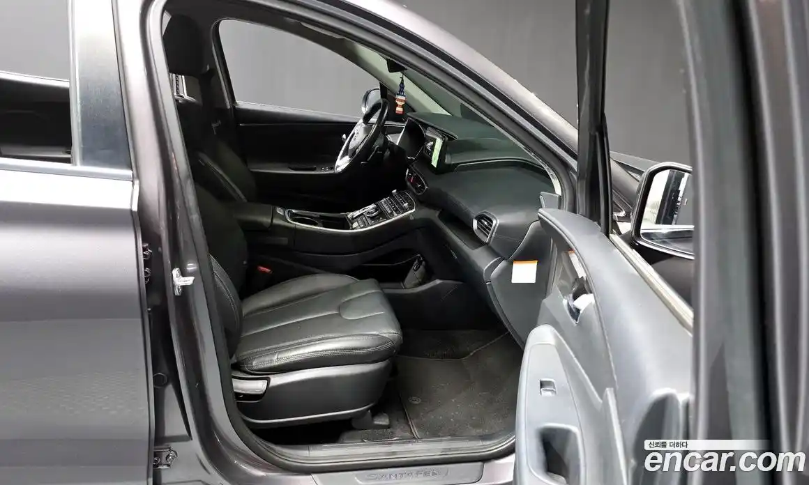 Hyundai Santa Fe 2023 1.6 Автомат в Москве № 108062, фото 11