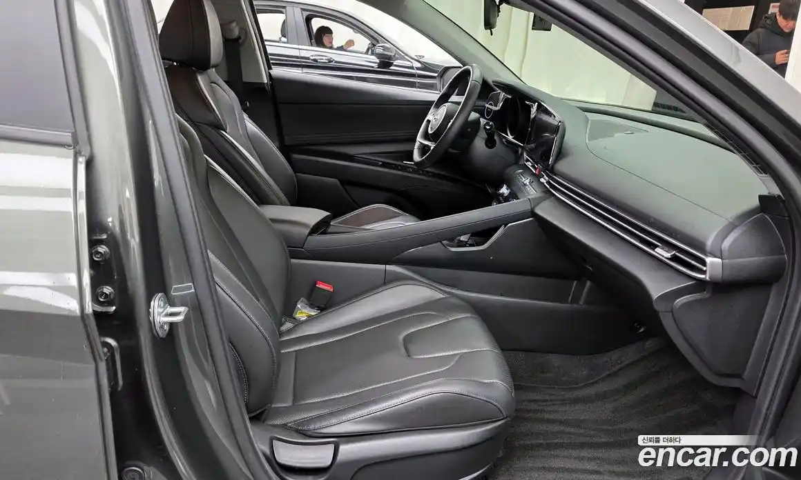 Hyundai Avante 2022 1.6 Автомат в Москве № 108414, фото 11