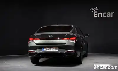 Hyundai Avante 2022 1.6 Автомат в Москве № 108414, миниатюра 4