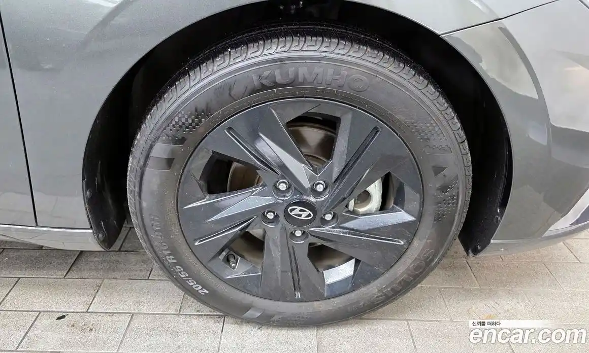 Hyundai Avante 2022 1.6 Автомат в Москве № 108414, фото 5