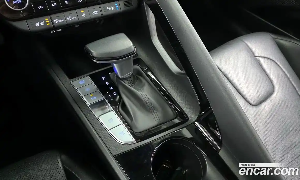 Hyundai Avante 2022 1.6 Автомат в Москве № 108414, фото 9