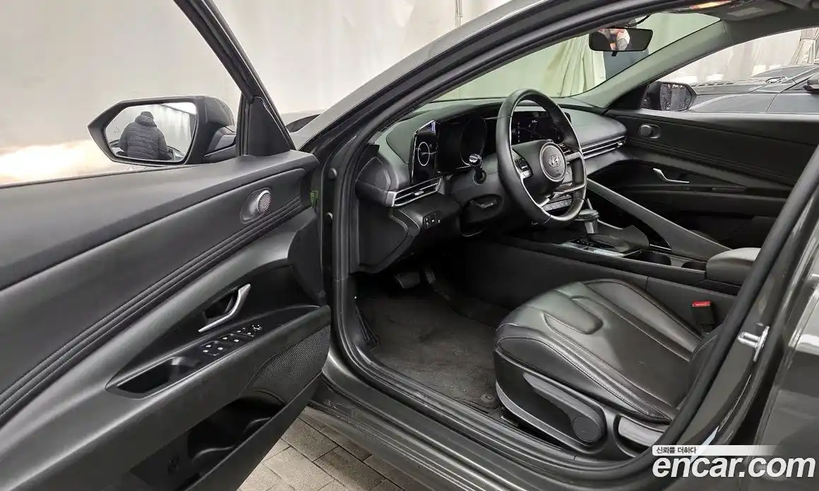 Hyundai Avante 2022 1.6 Автомат в Москве № 108414, фото 10