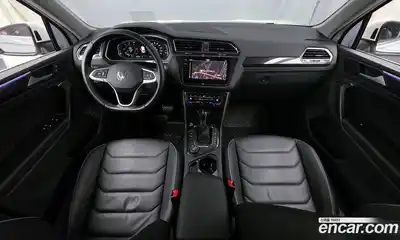 Volkswagen Tiguan 2023 2.0 Автомат в Москве № 199027, миниатюра 7