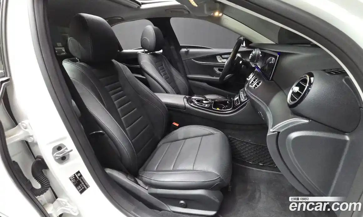 Mercedes-Benz E-Class 2020 2.0 Автомат в Москве № 371713, фото 11