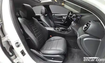 Mercedes-Benz E-Class 2020 2.0 Автомат в Москве № 371713, миниатюра 11