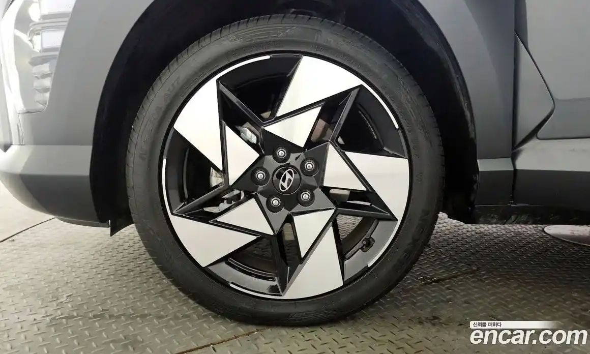 Hyundai Kona 2024 1.6 Автомат в Москве № 796602, фото 5