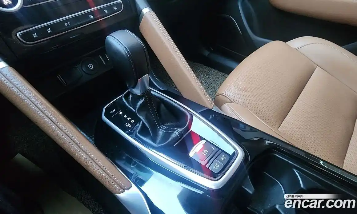 Renault QM6 2024 2.0 Автомат в Москве № 797319, фото 11