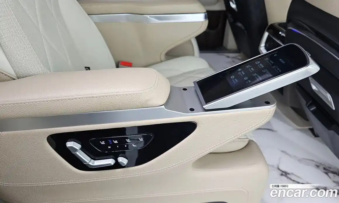 Kia Canival 2022 2.2 Автомат в Москве № 797953, фото 19