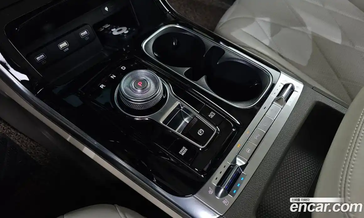 Kia Canival 2022 2.2 Автомат в Москве № 797953, фото 9