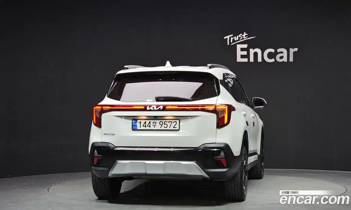 Kia Seltos 2023 1.6 Автомат в Москве № 798123, фото 4