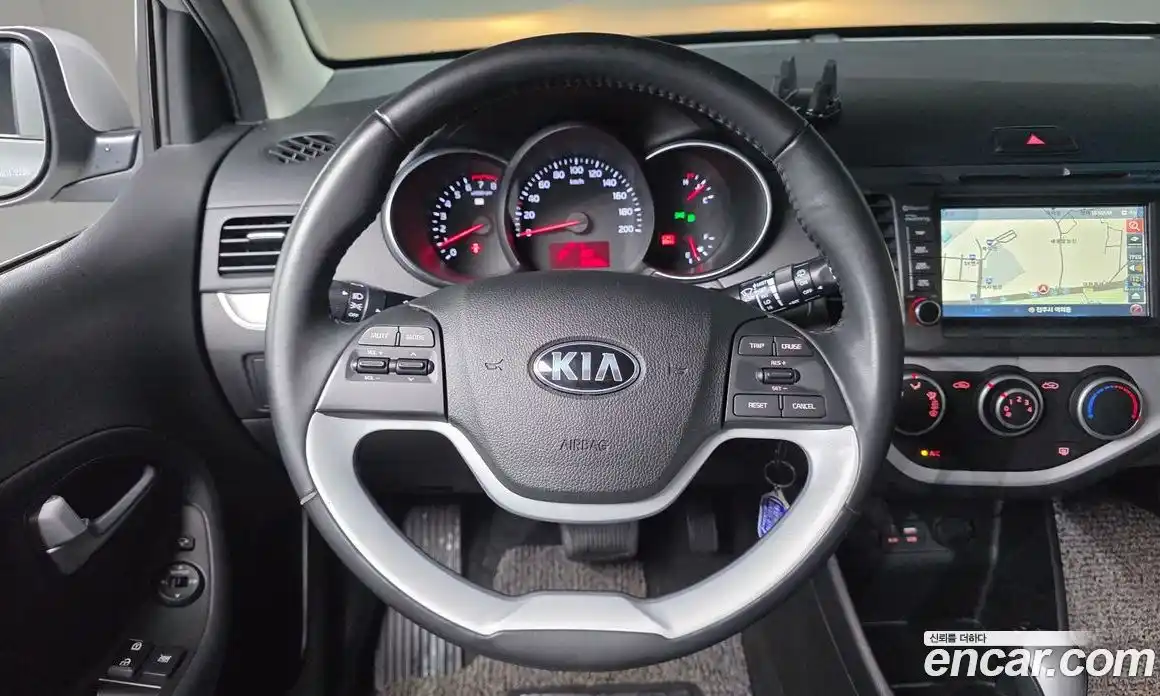 Kia Morning 2016 1.0 Автомат в Москве № 798425, фото 14